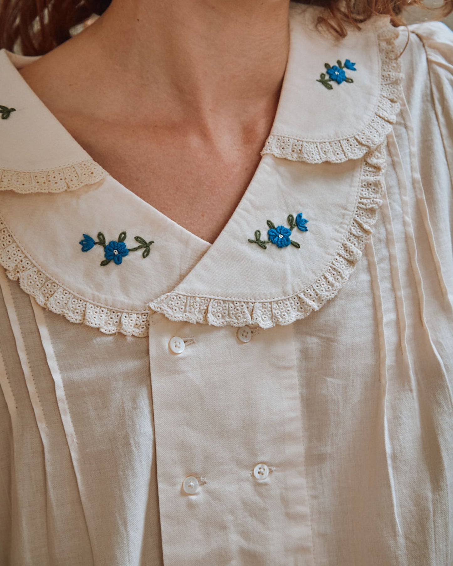 Blouse vintage col à fleurs écru