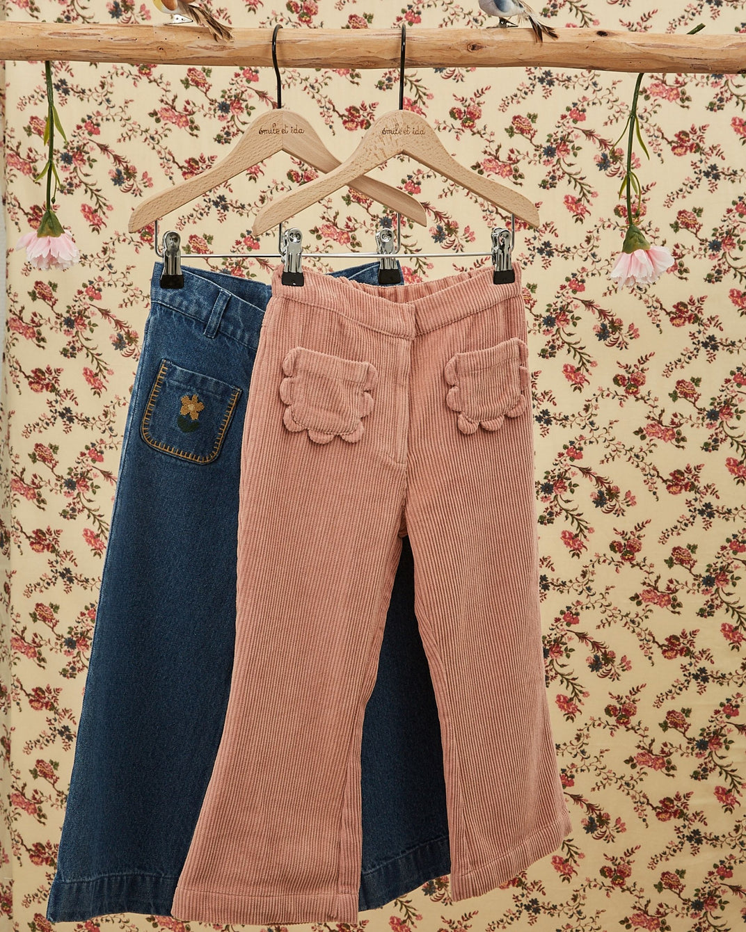 Jean brodé poches fleurs denim