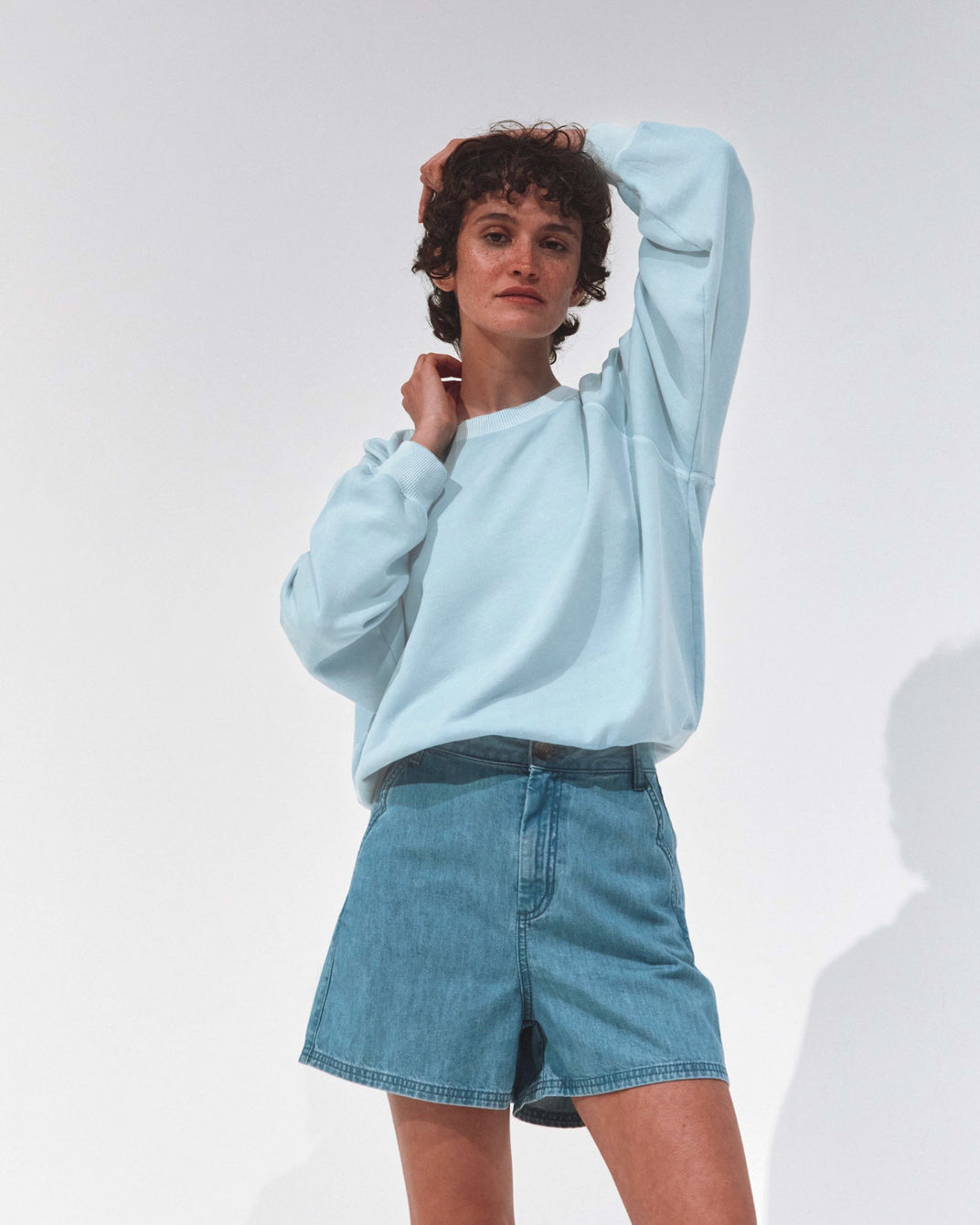 Sweat coton et teinture bio bleu glacier