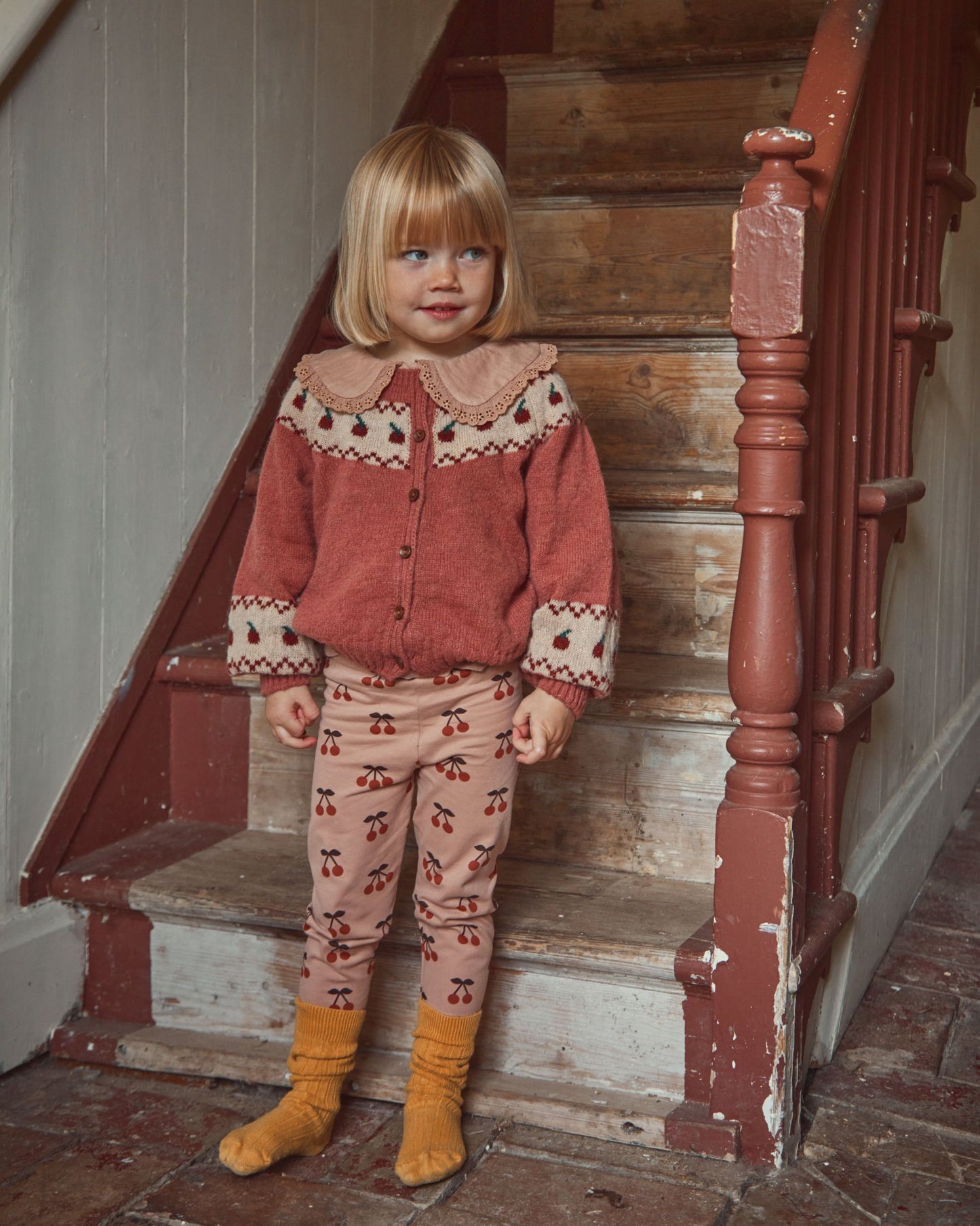 Cardigan jacquard à motifs pomme rose