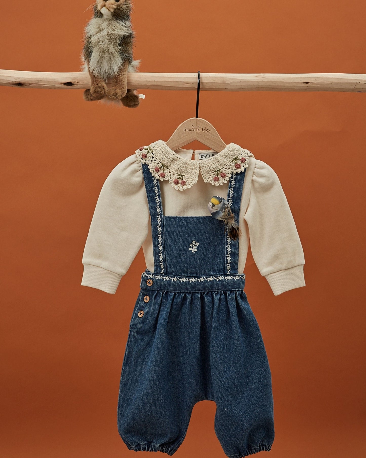 Salopette brodée bébé denim