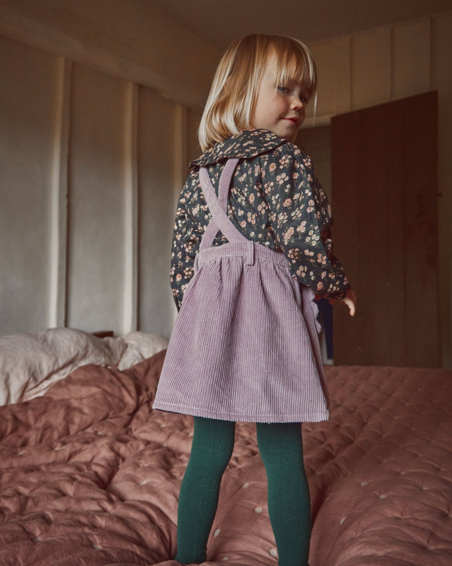 Robe tablier velours mauve