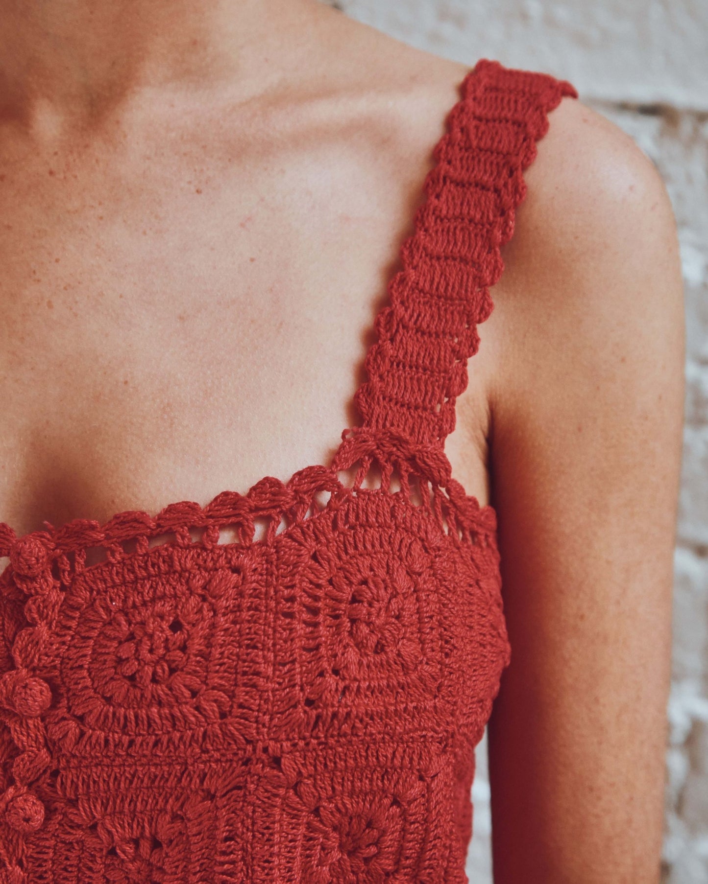 Top crochet rouge